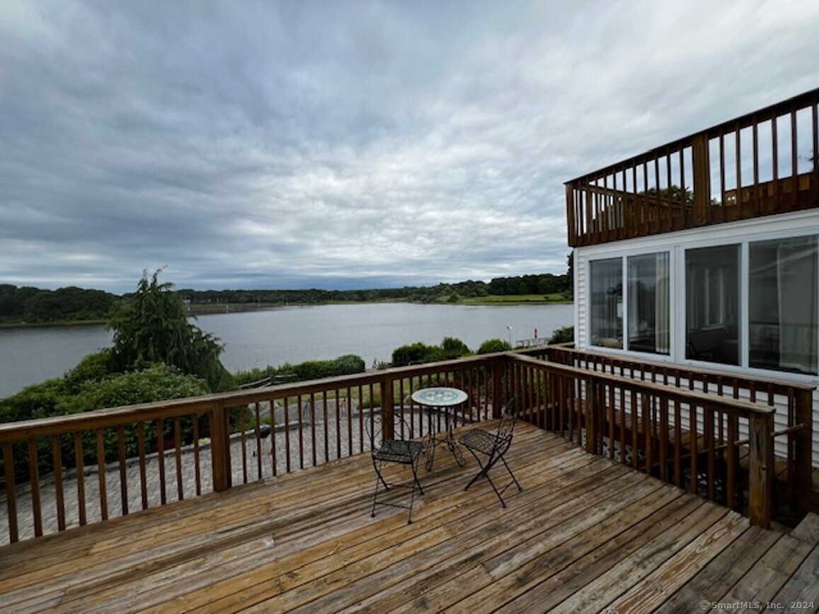 123 Seneca Drive Photo 4