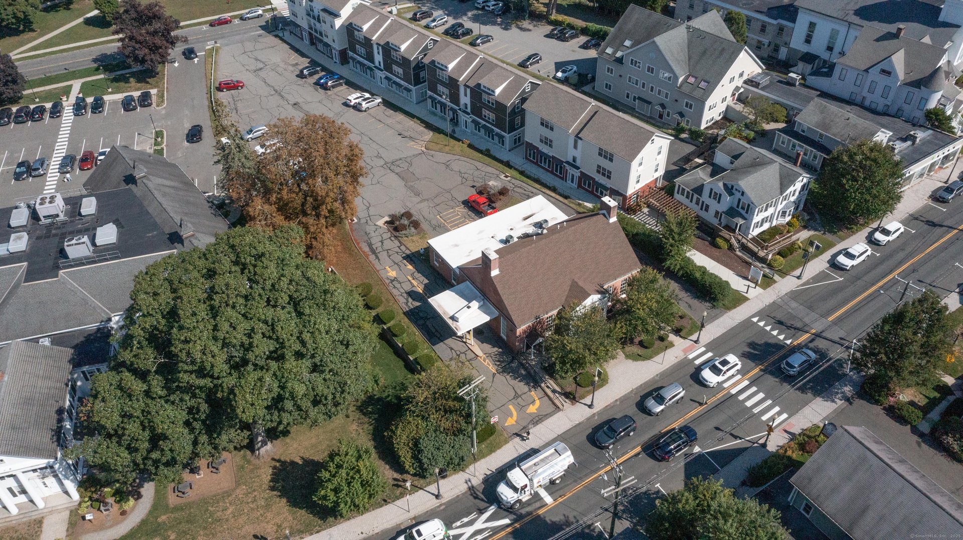 159 Greenwood Avenue Photo 4