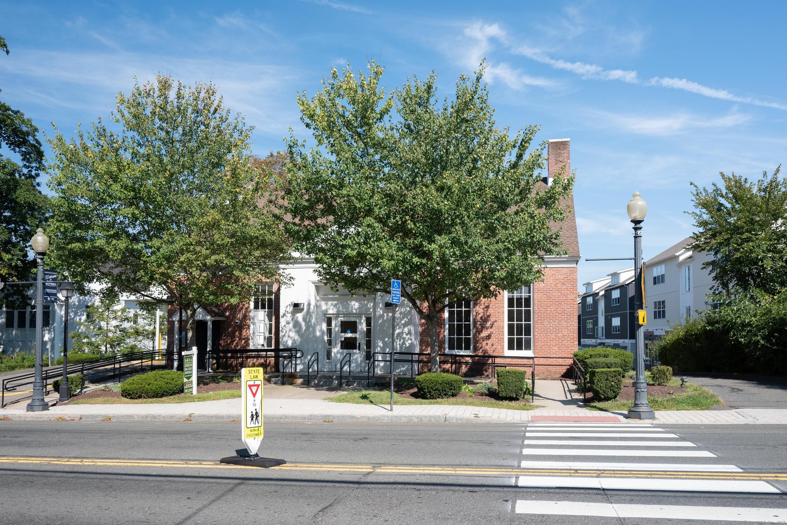 159 Greenwood Avenue Photo 9