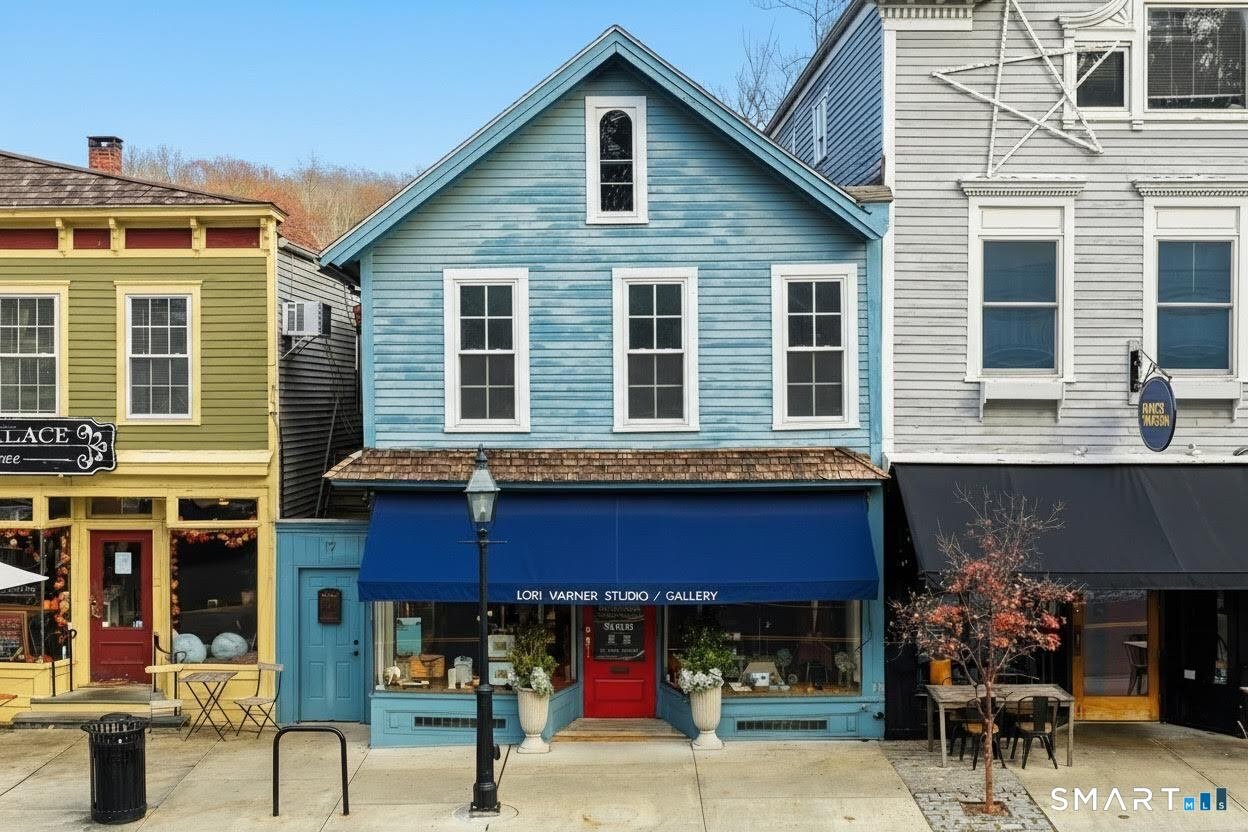 21 Main Street Photo 1