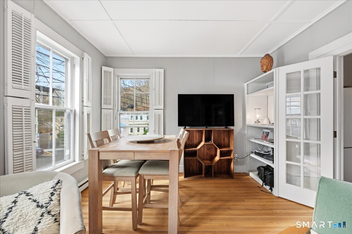 21 Main Street Photo 26