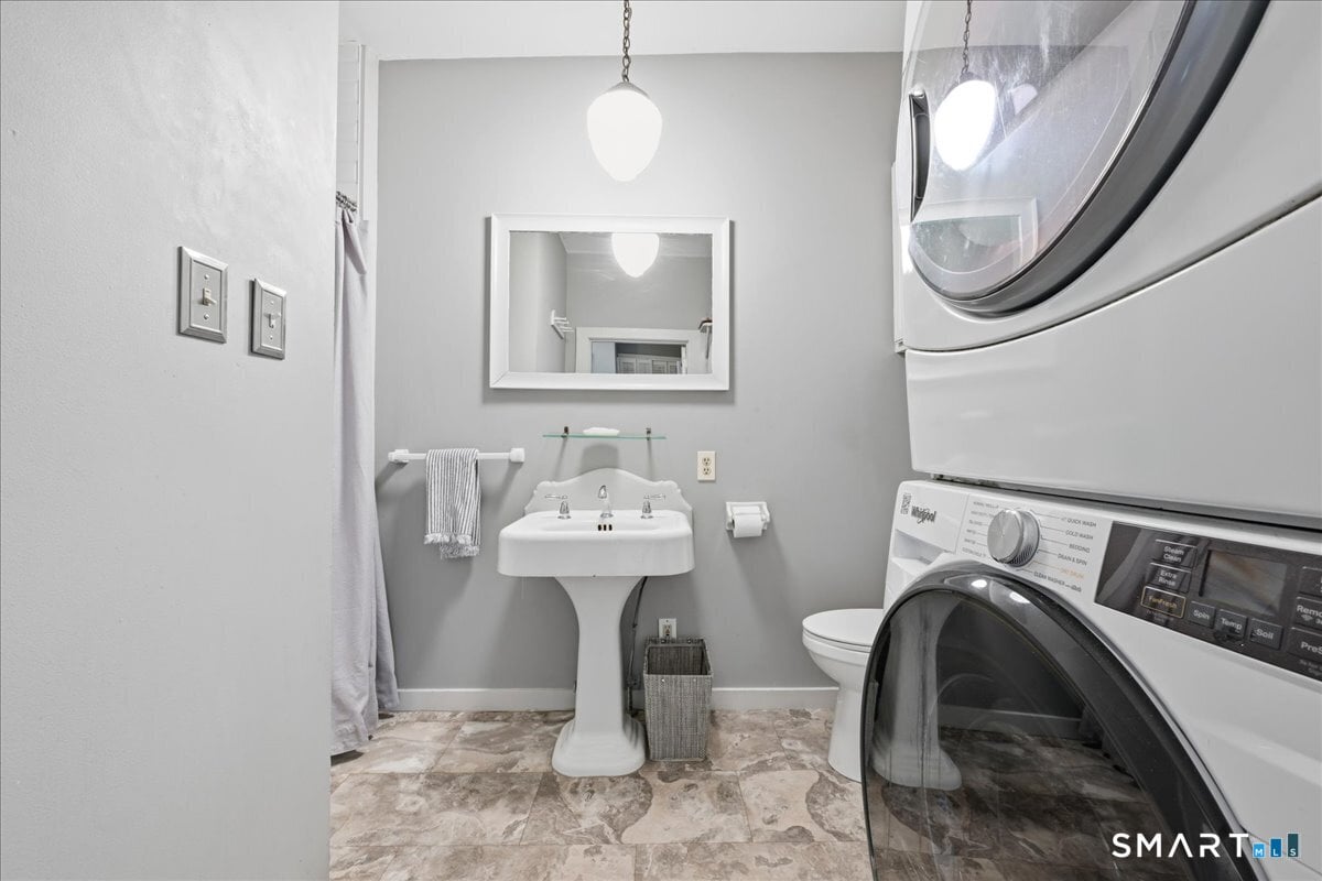 21 Main Street Photo 30