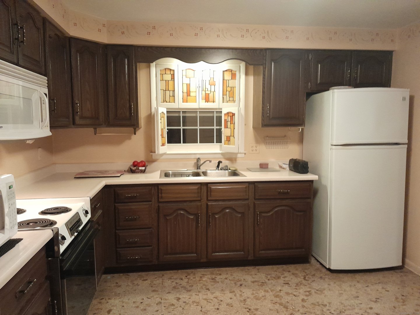 385 Cotton Hill Road Photo 7