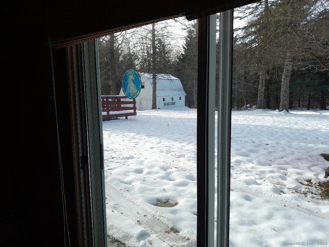 385 Cotton Hill Road Photo 9