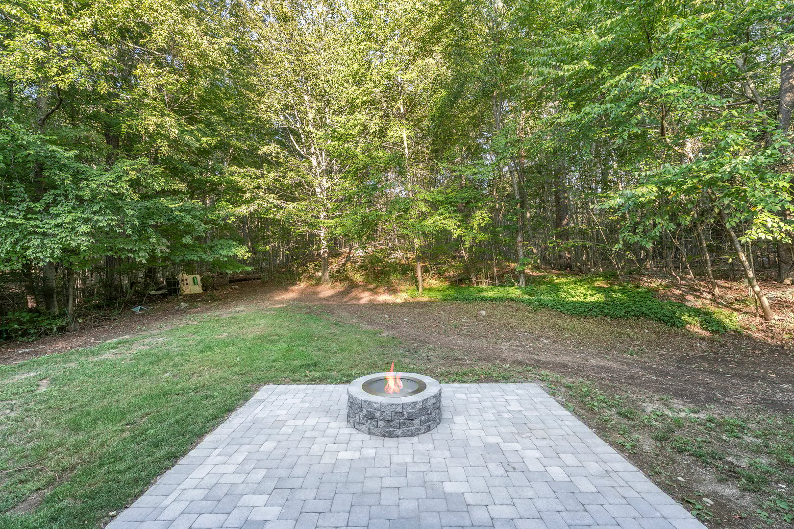 27 Woodland Drive Photo 4