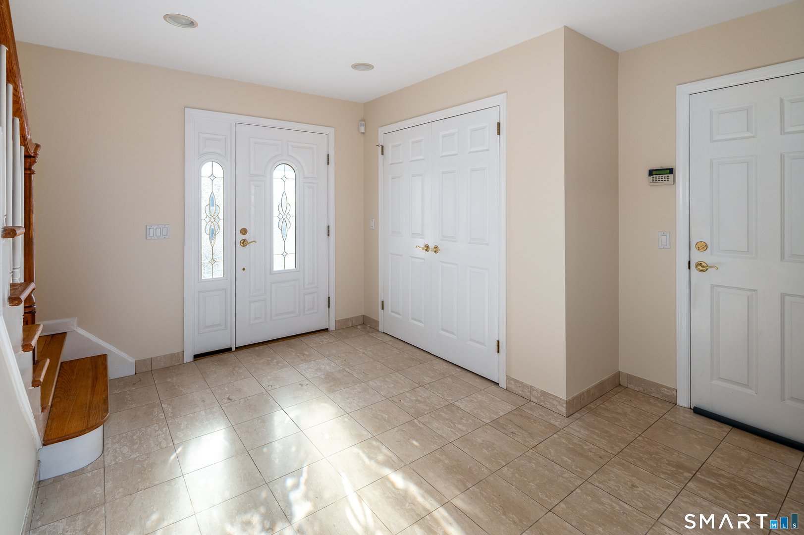 48 Lanell Drive Photo 2