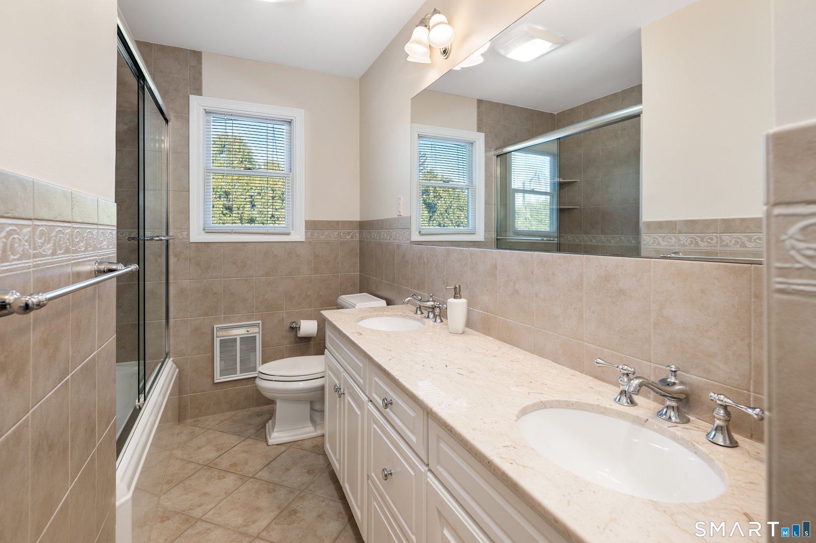 48 Lanell Drive Photo 9