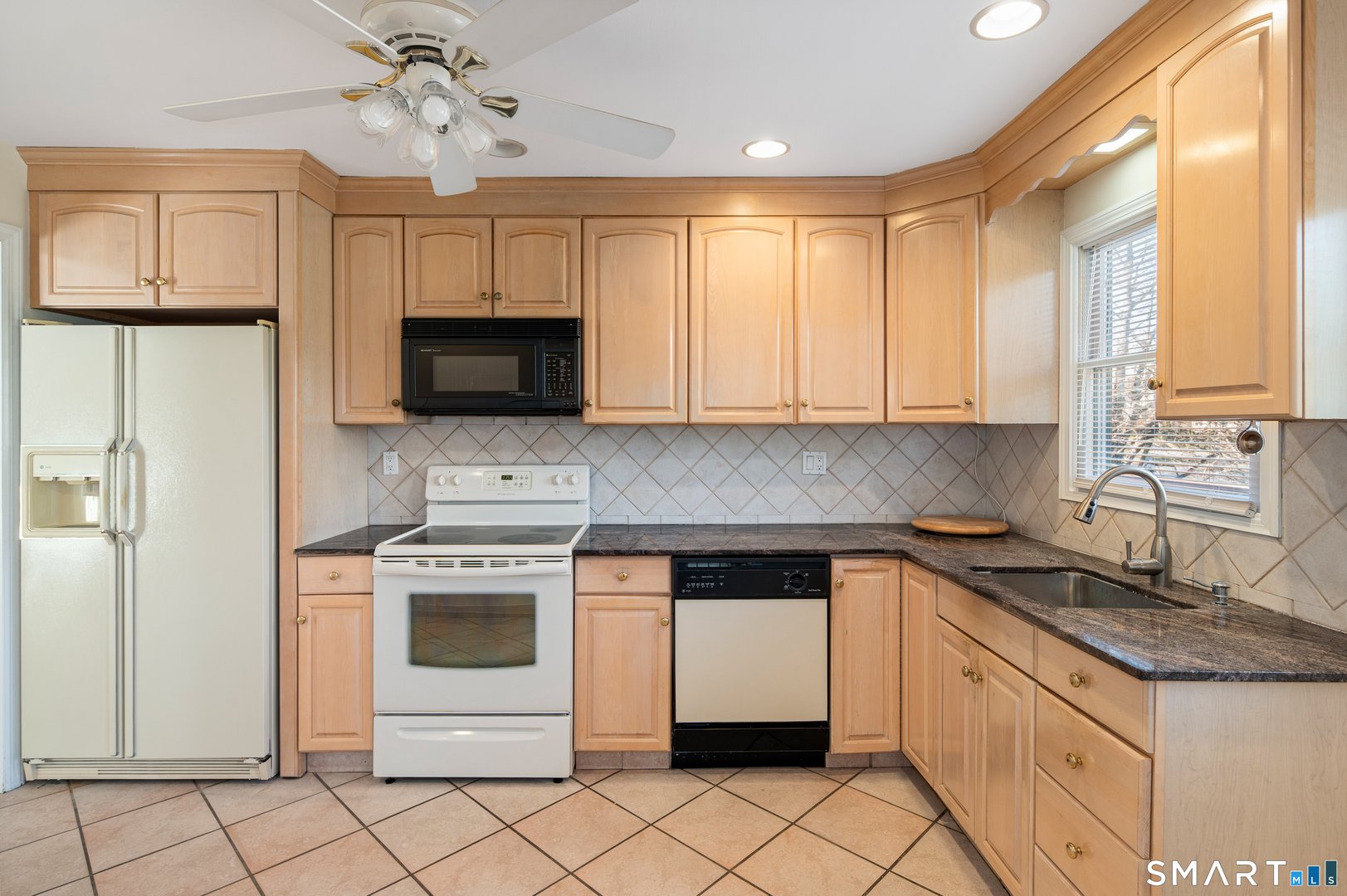 48 Lanell Drive Photo 12
