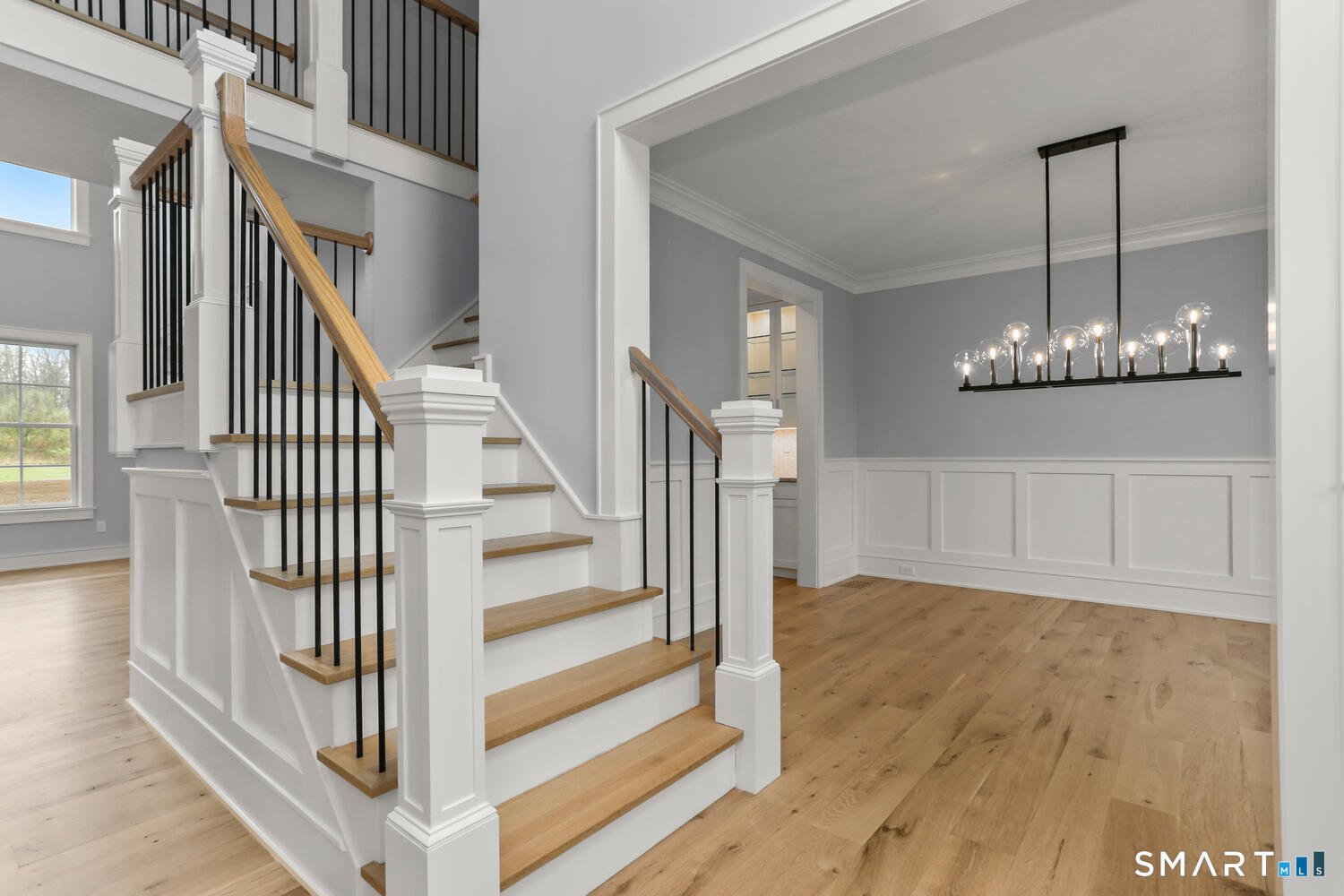 1025 Field Drive Photo 3