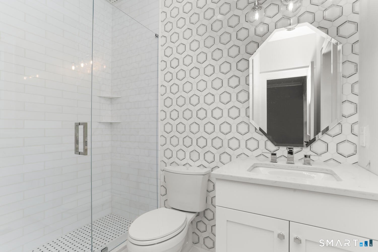 1025 Field Drive Photo 12