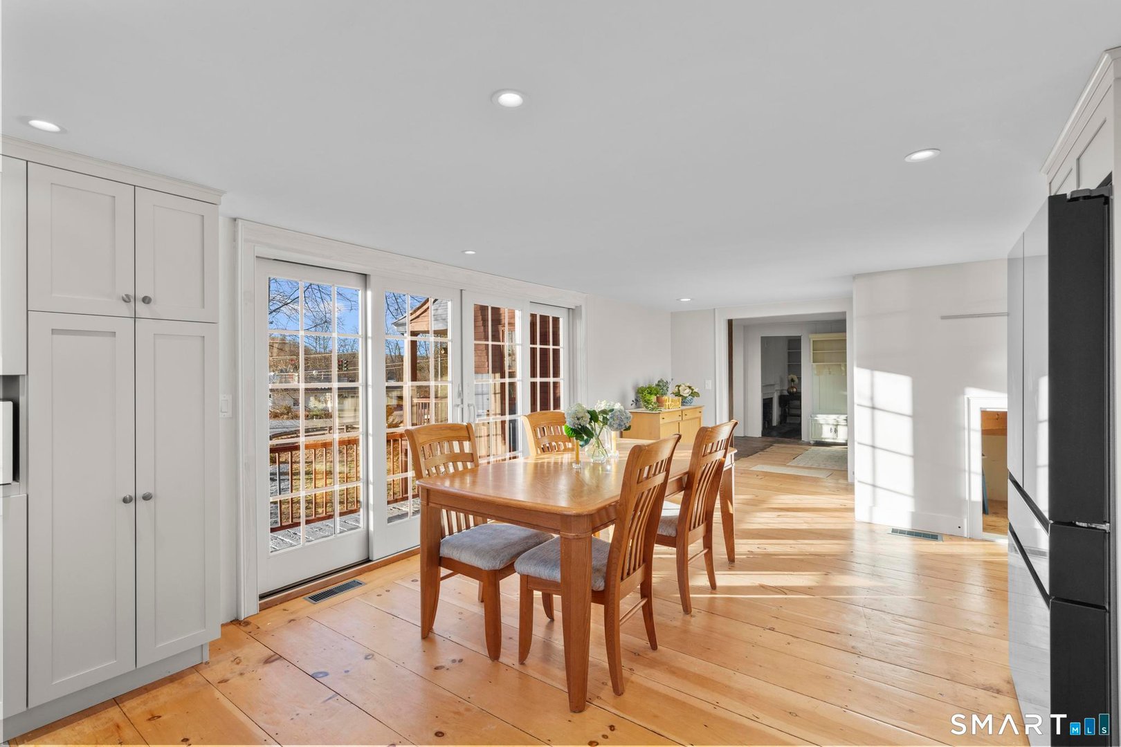 1 Ferry Road Photo 6