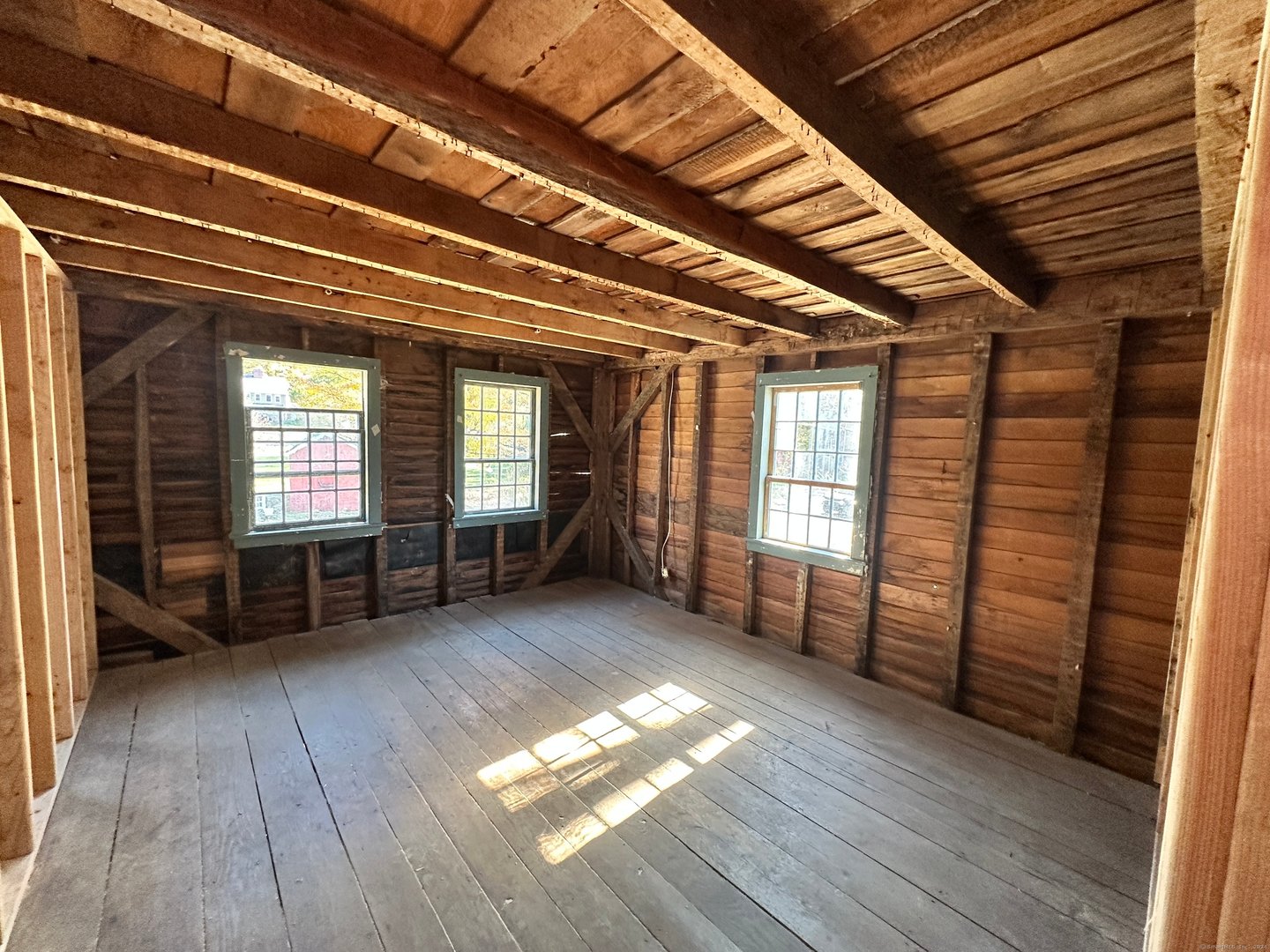 27 Middle Quarter Road Photo 14