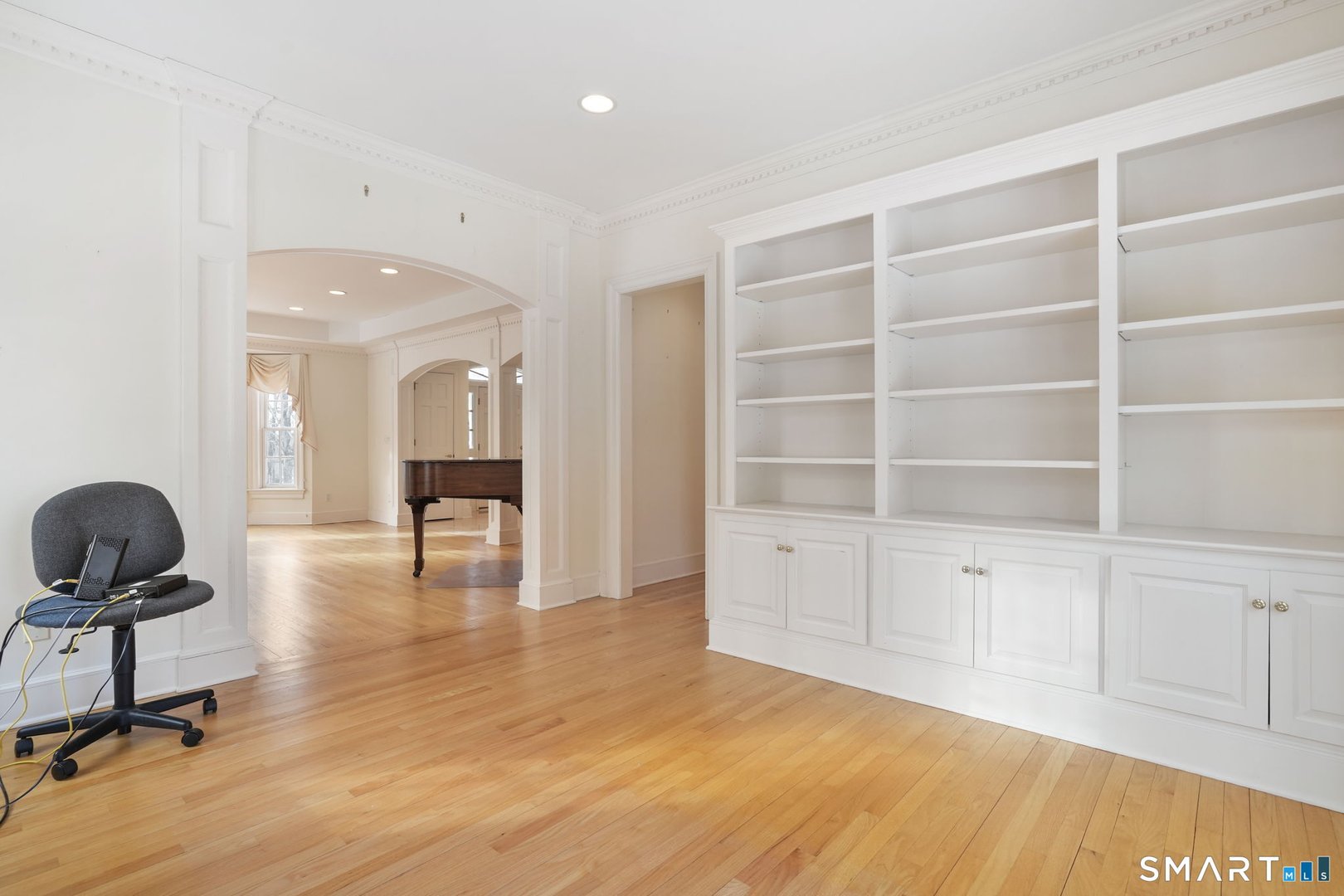 40 Puritan Road Photo 11