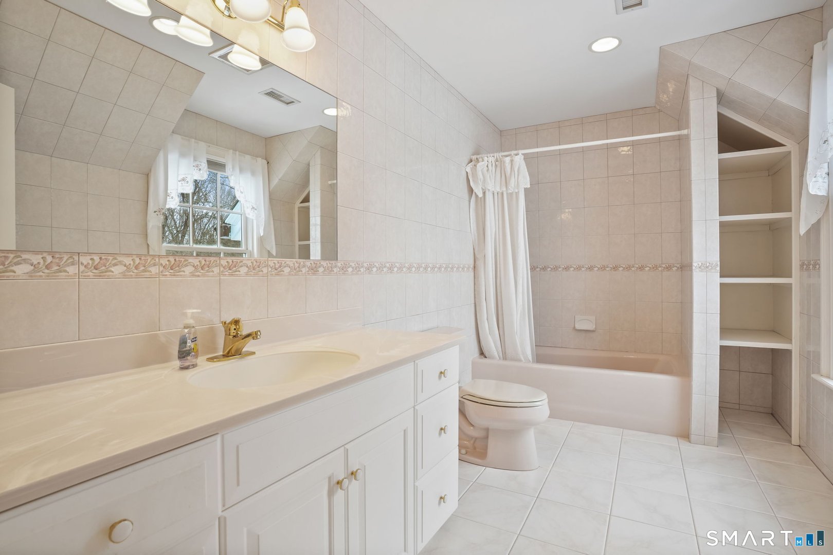 40 Puritan Road Photo 28