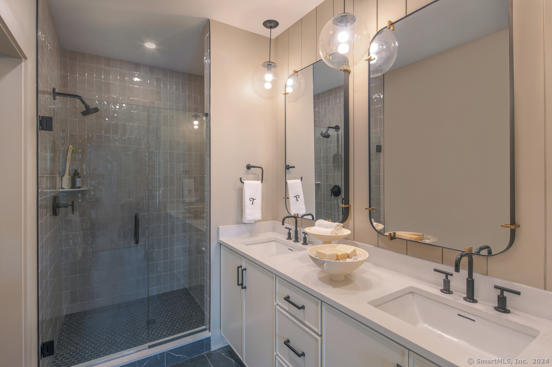 10 Hillcrest Drive  #5 Photo 5