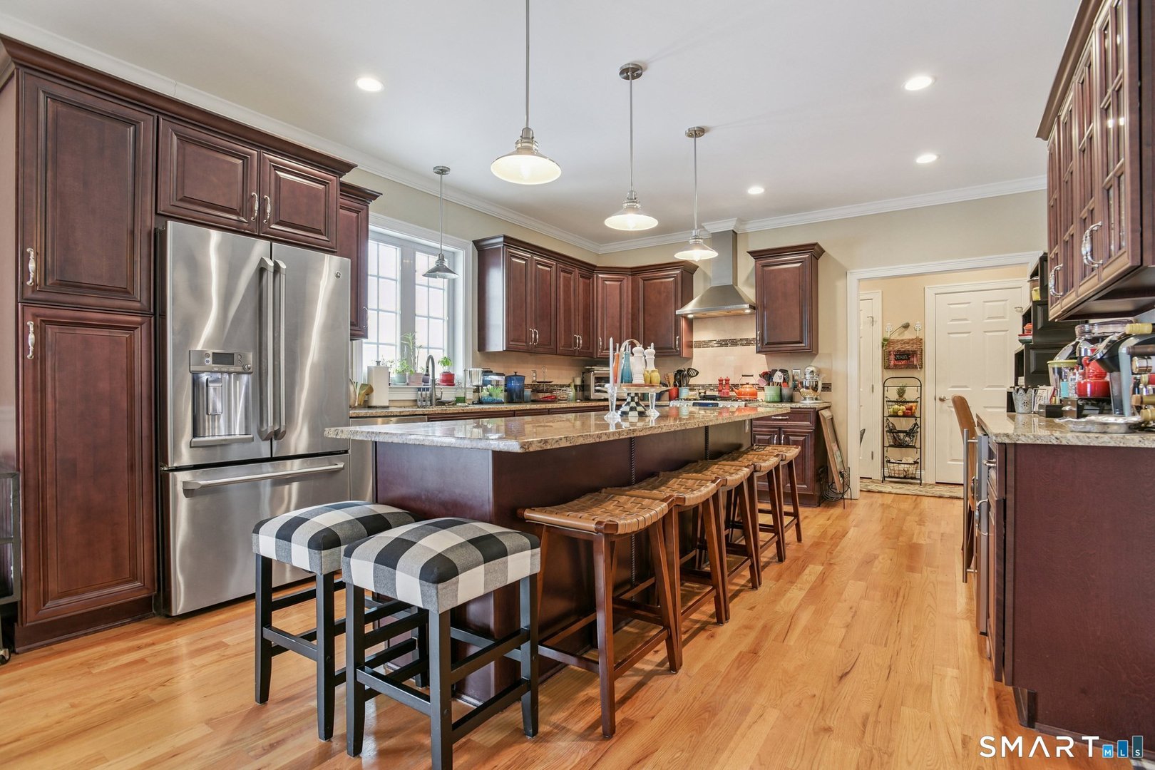 10 Ball Road Photo 11