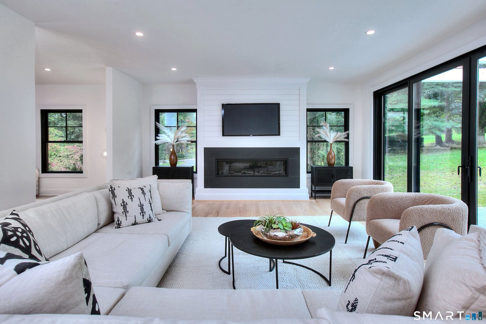 120 West Lane Photo 35