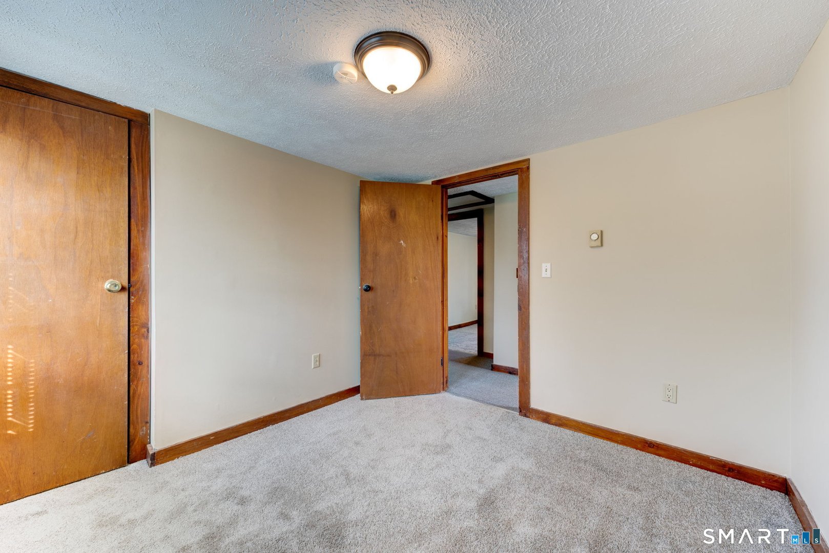 8 Maple Avenue Photo 12