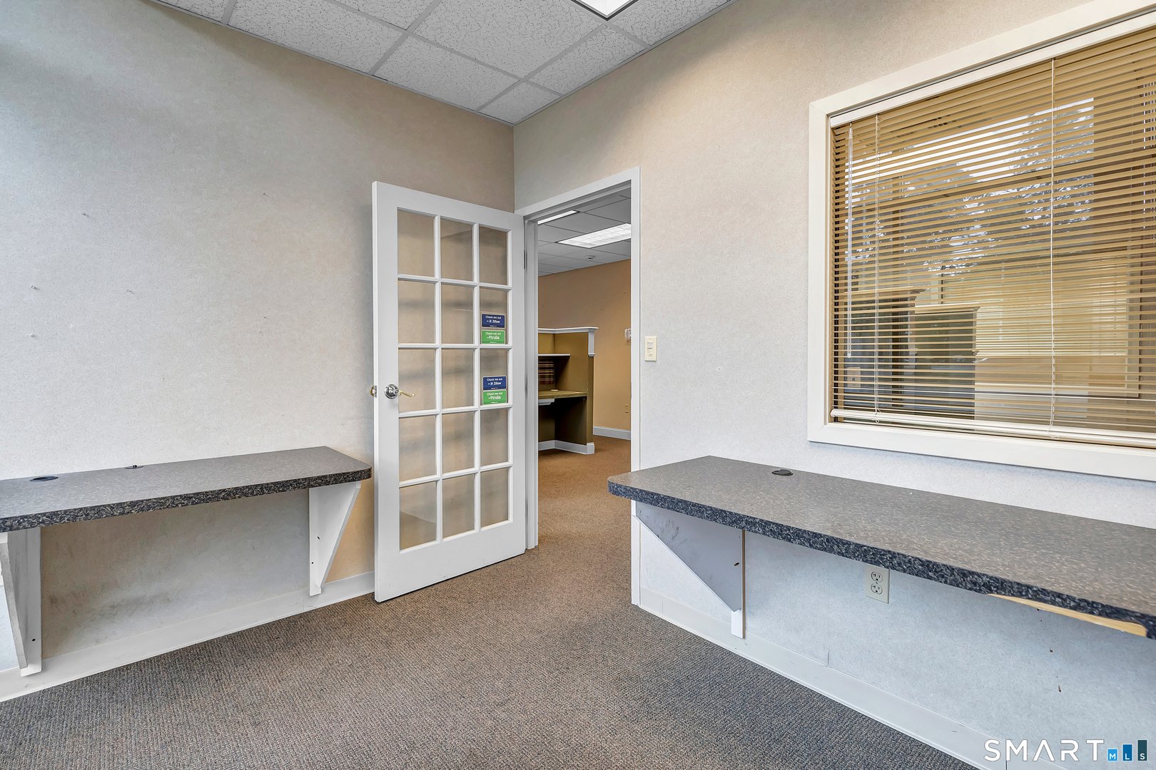 2428 Whitney Avenue Photo 6