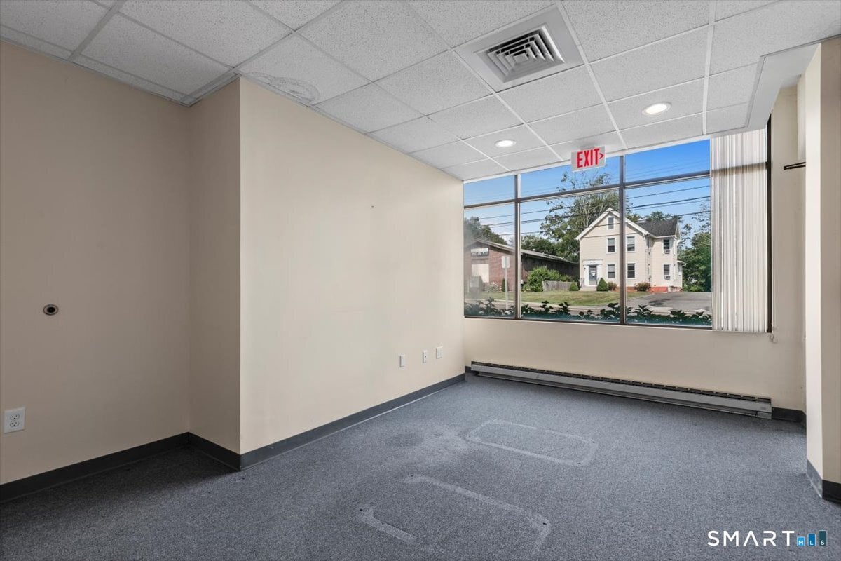 2428 Whitney Avenue Photo 21