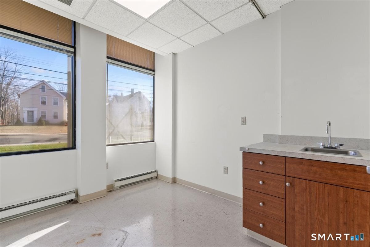 2428 Whitney Avenue Photo 27