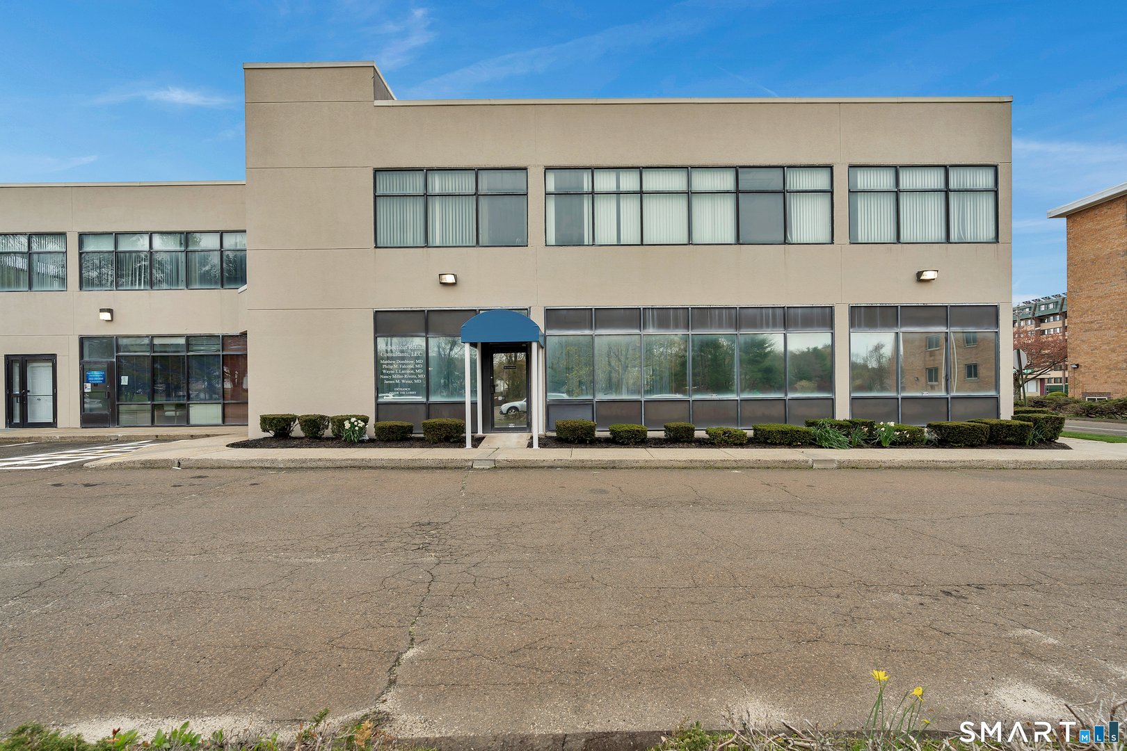 2428 Whitney Avenue Photo 29