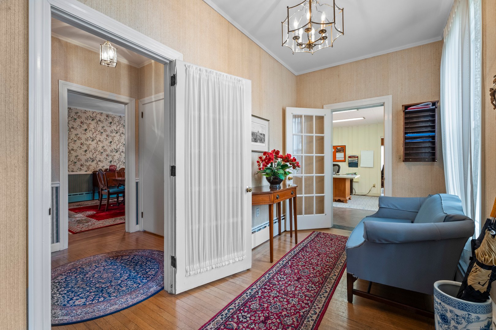 32 East Main Street Photo 2