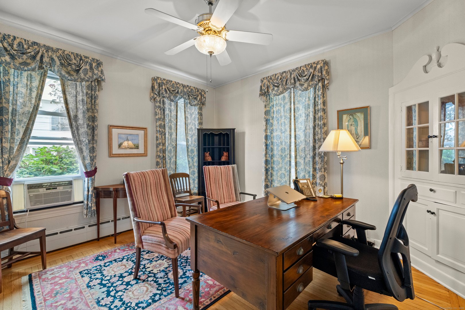 32 East Main Street Photo 6