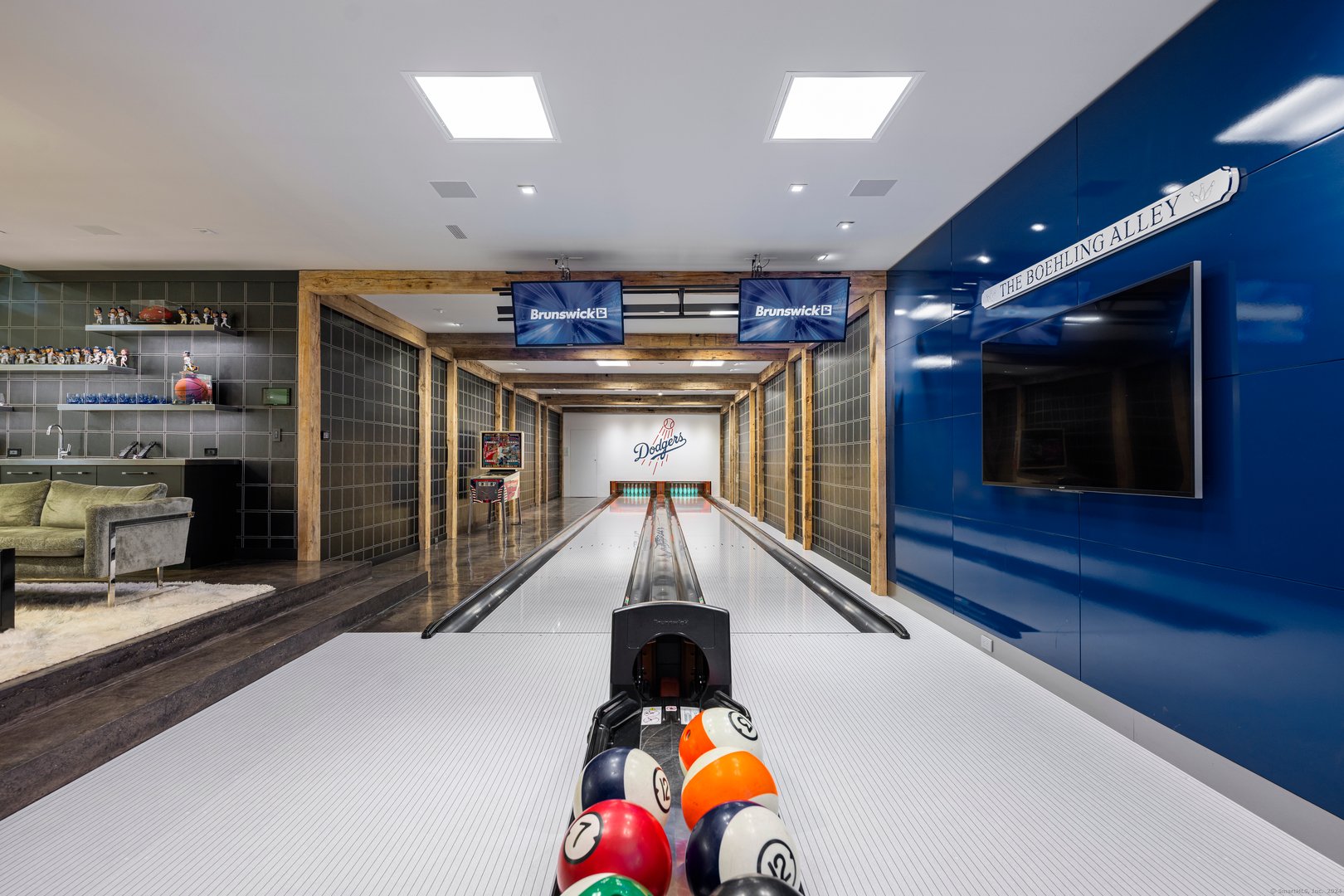 865 Hollow Tree Ridge Road Photo 32