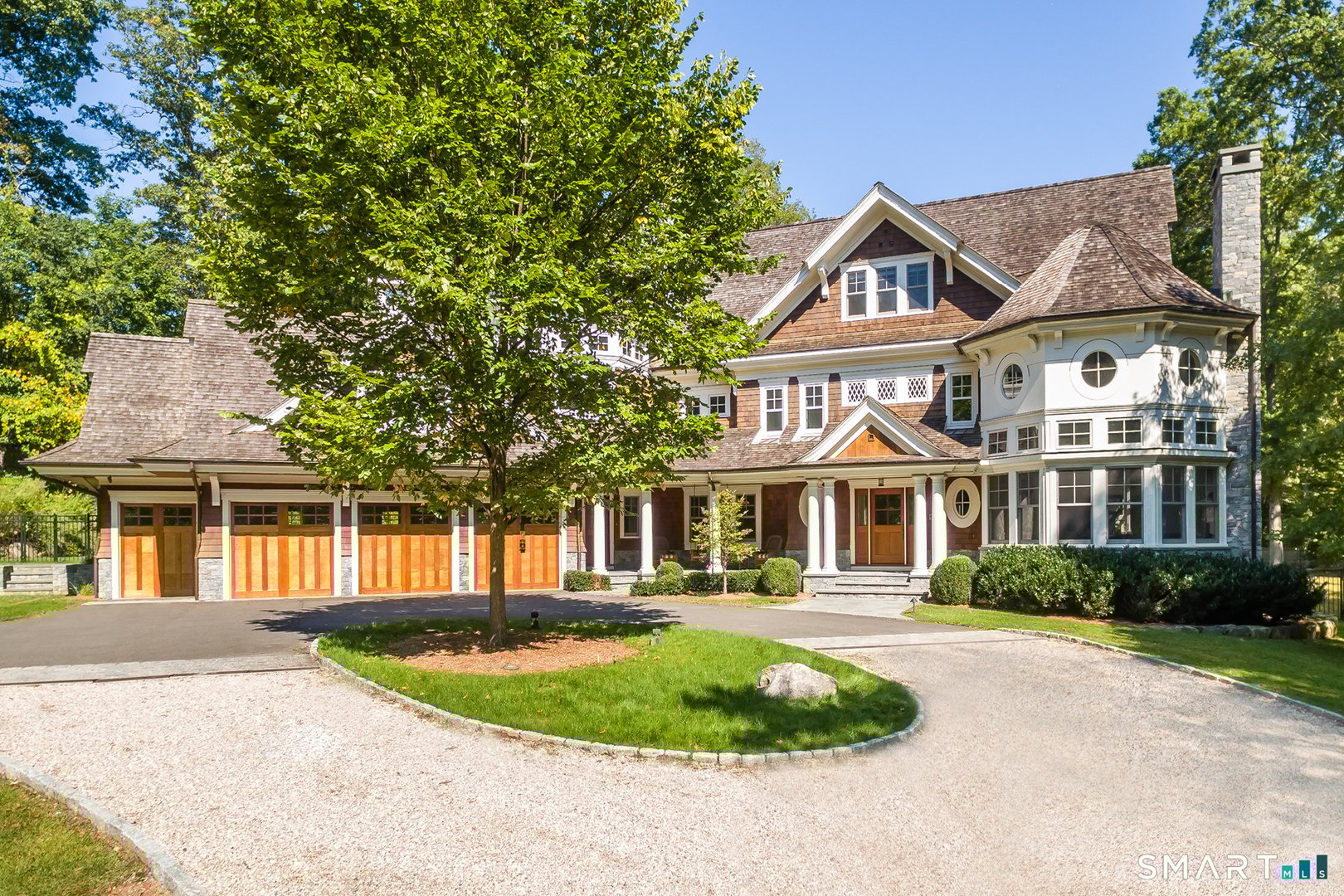 253 Rivergate Drive Photo 3