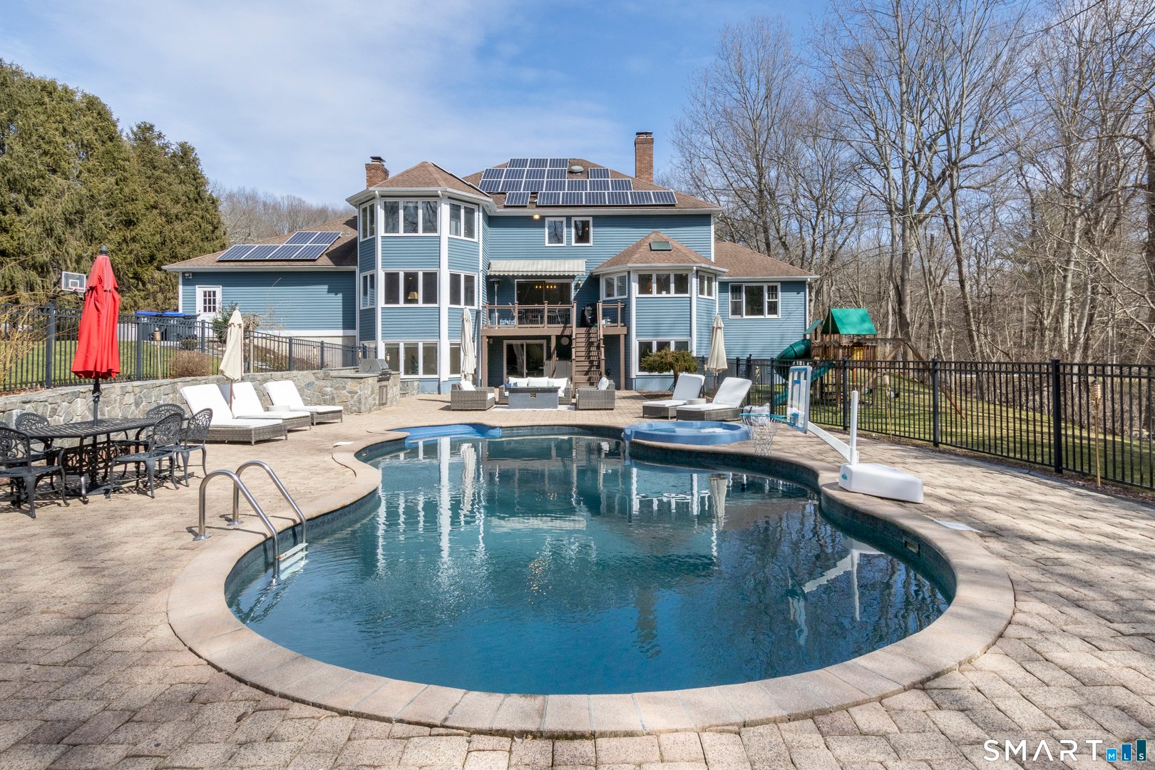 3 Crescent Lane Photo 3