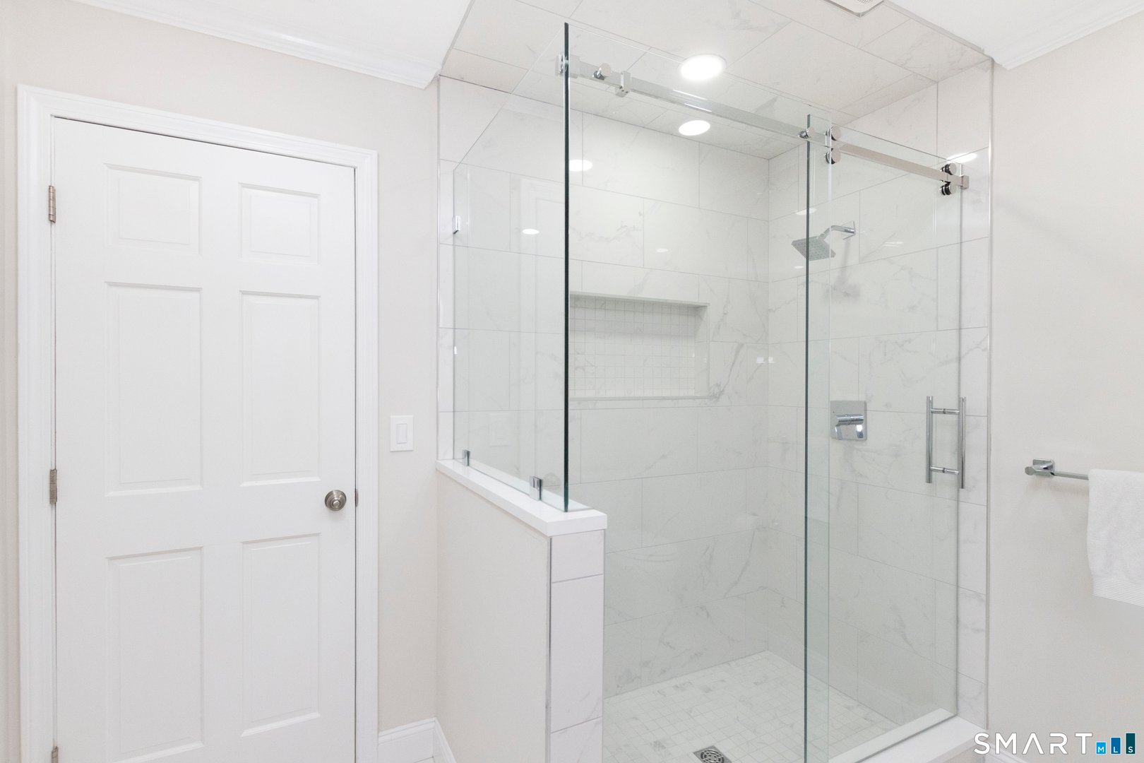 3 Crescent Lane Photo 23