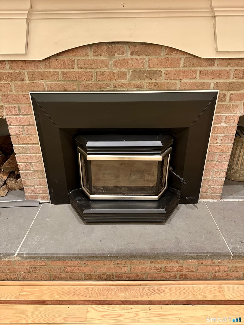 455 Chesterfield Road Photo 32