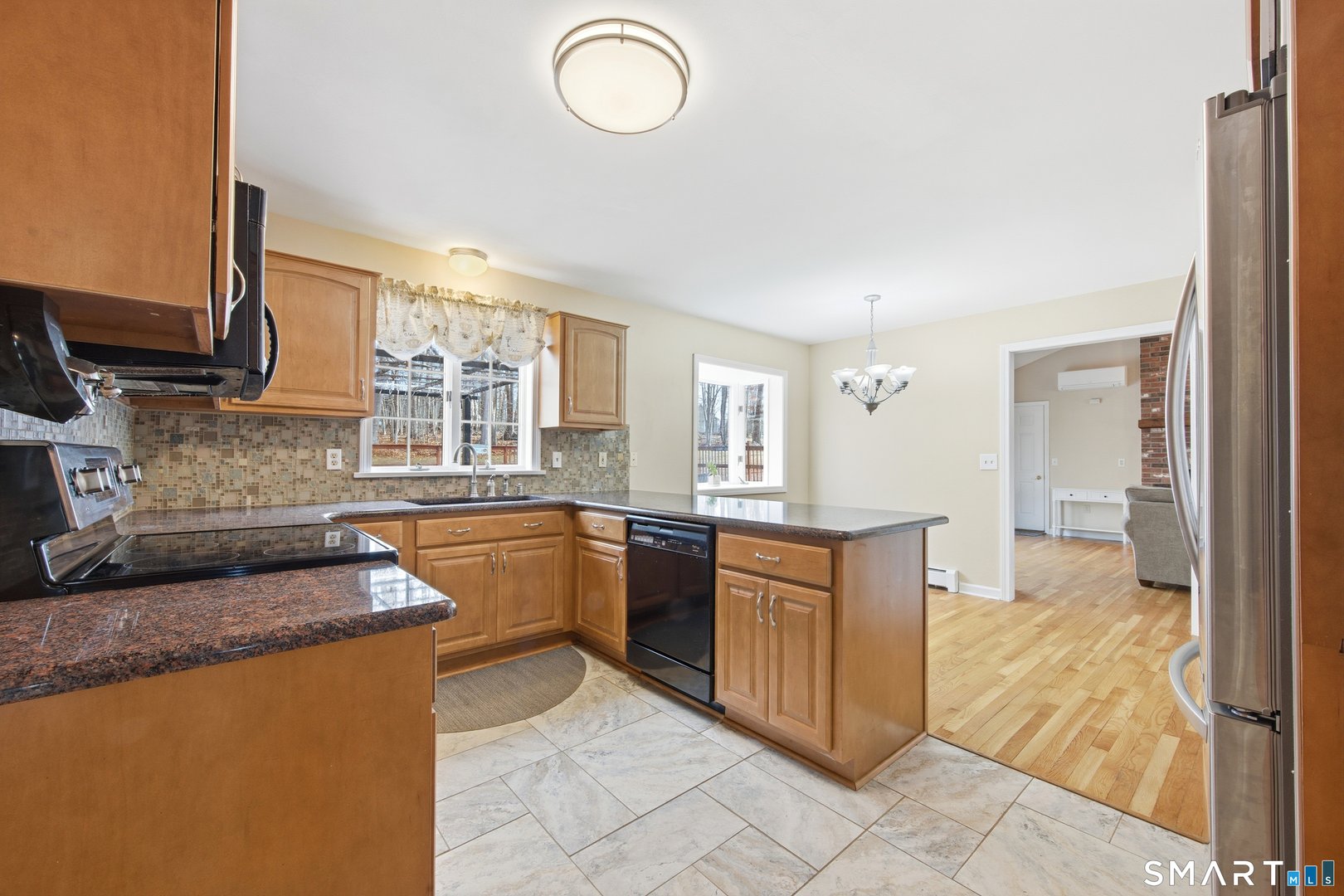 48 Bittersweet Drive Photo 17