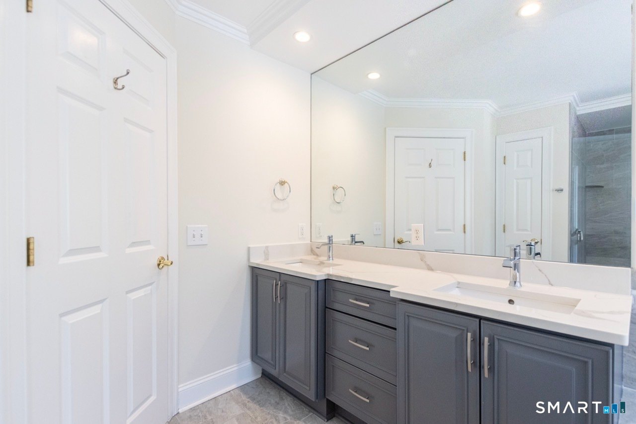 44 Chadwick Court Photo 21