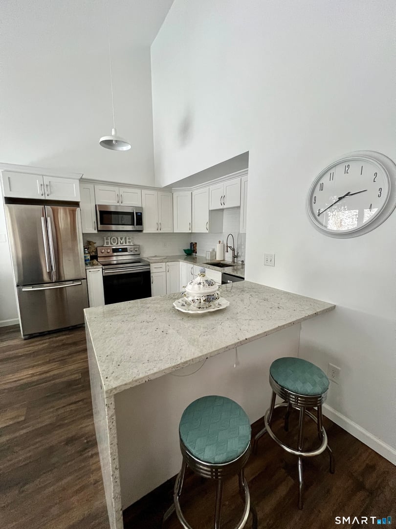 319 Cliffside Drive Photo 9