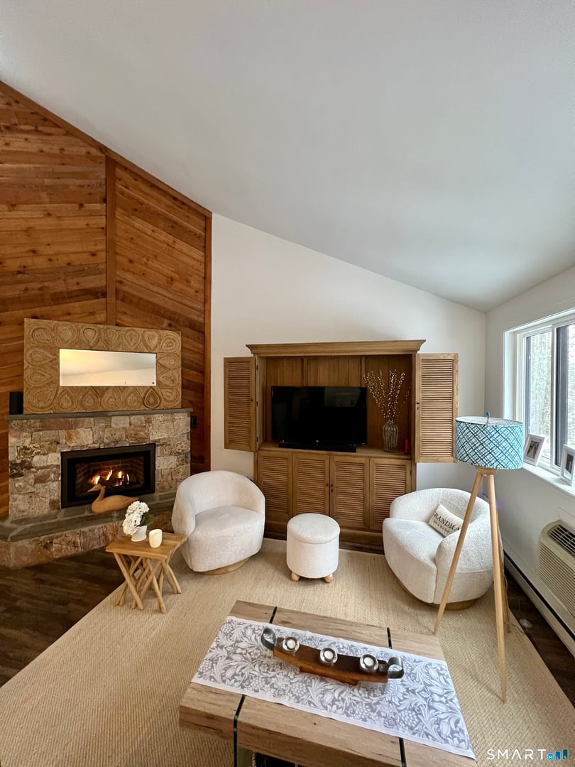 319 Cliffside Drive Photo 15