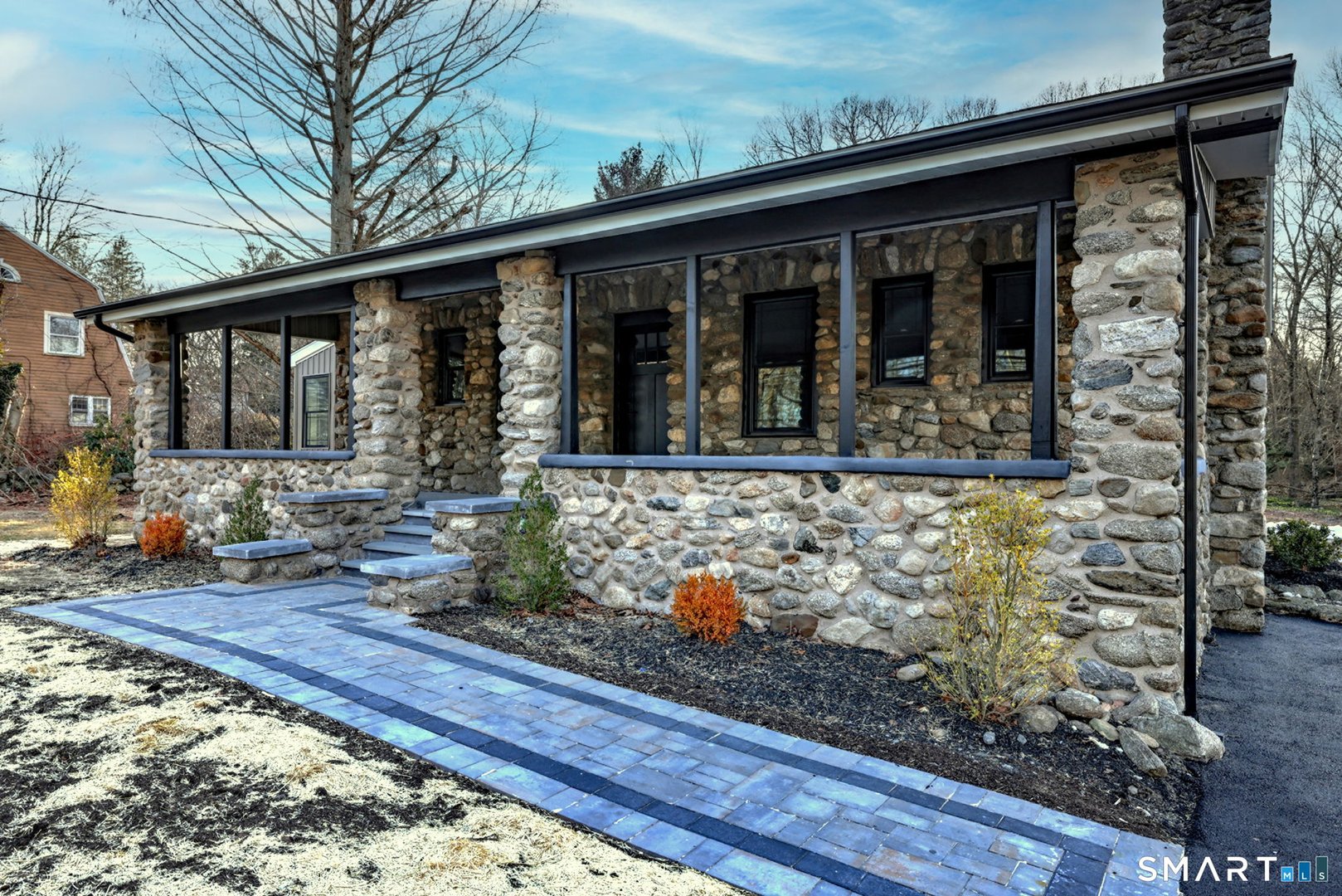 884 Grassy Hill Road Photo 2