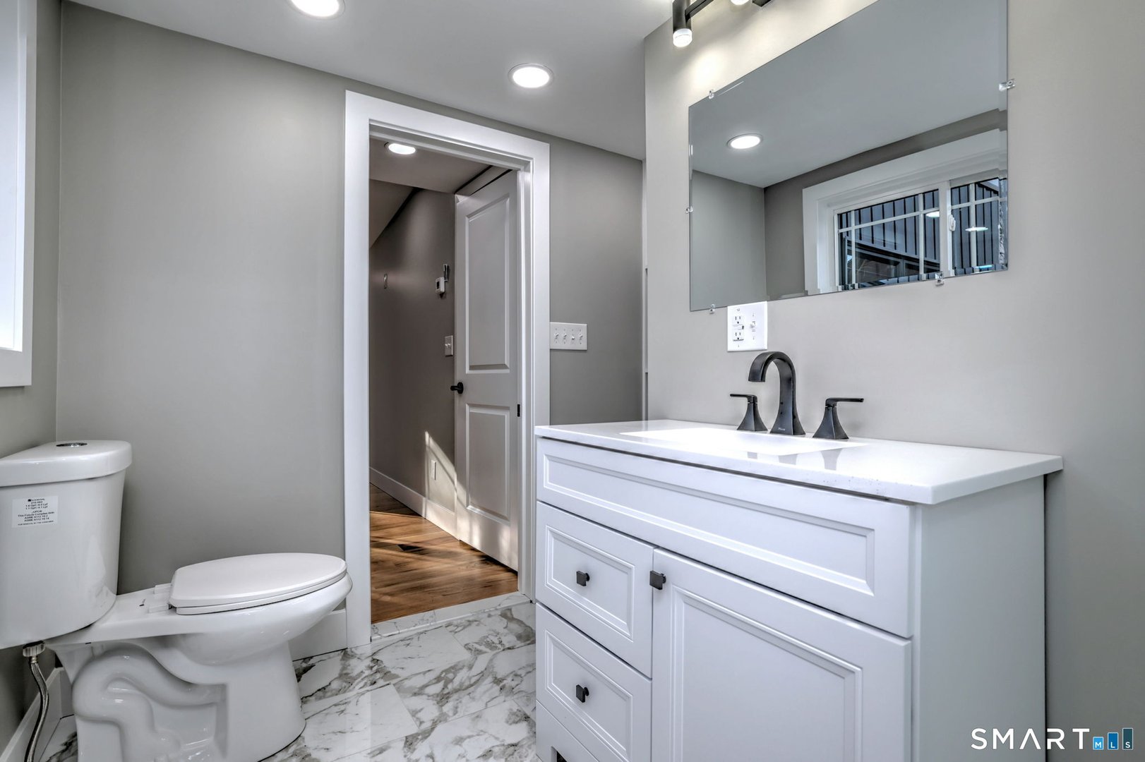 884 Grassy Hill Road Photo 25