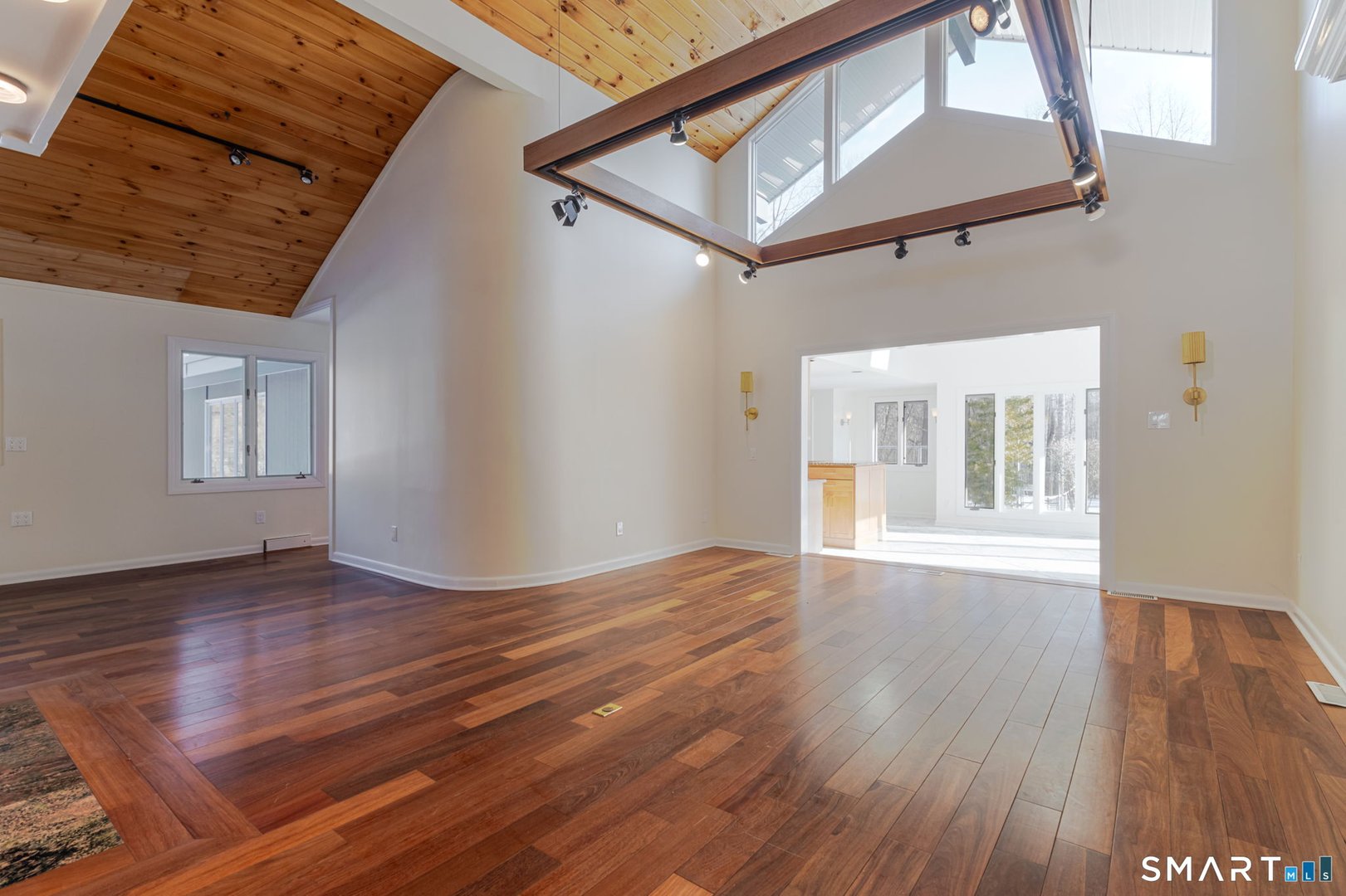 5 Mohawk Lane Photo 7