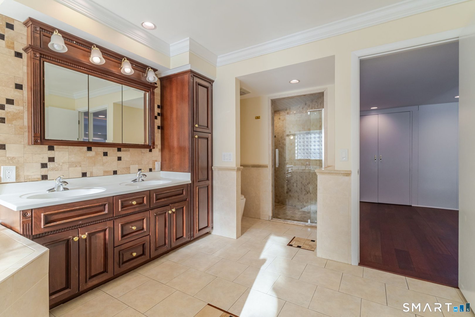 5 Mohawk Lane Photo 32