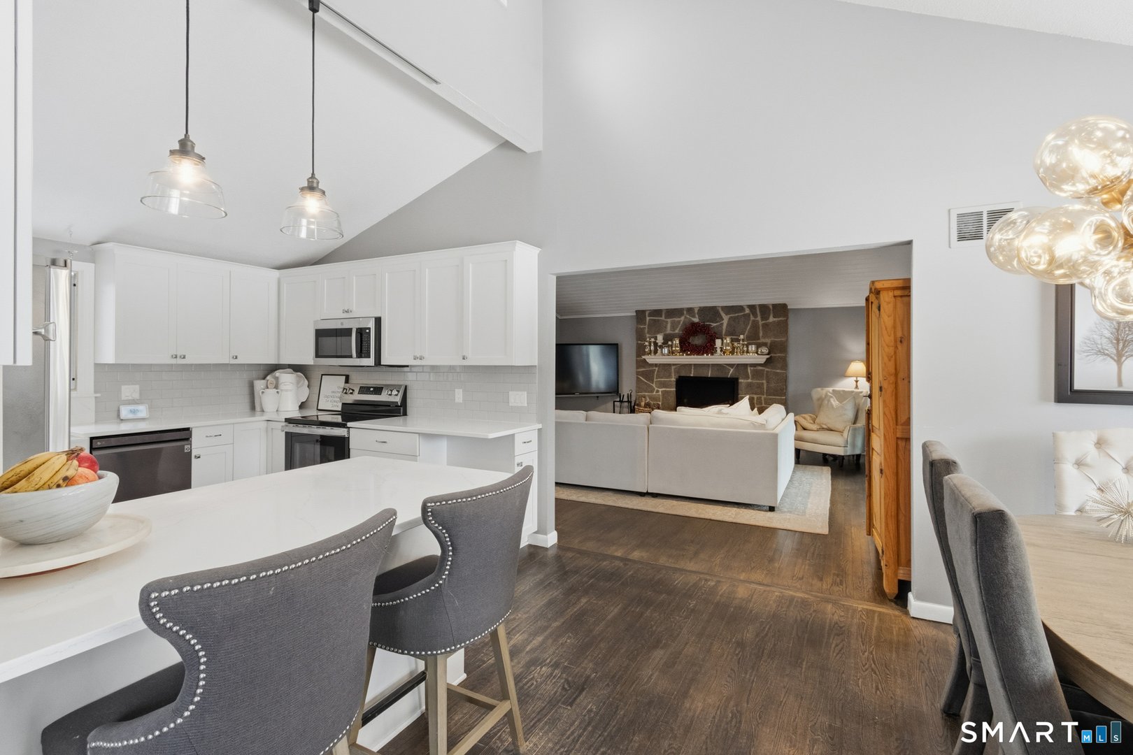 324 Old Farms Road Photo 7