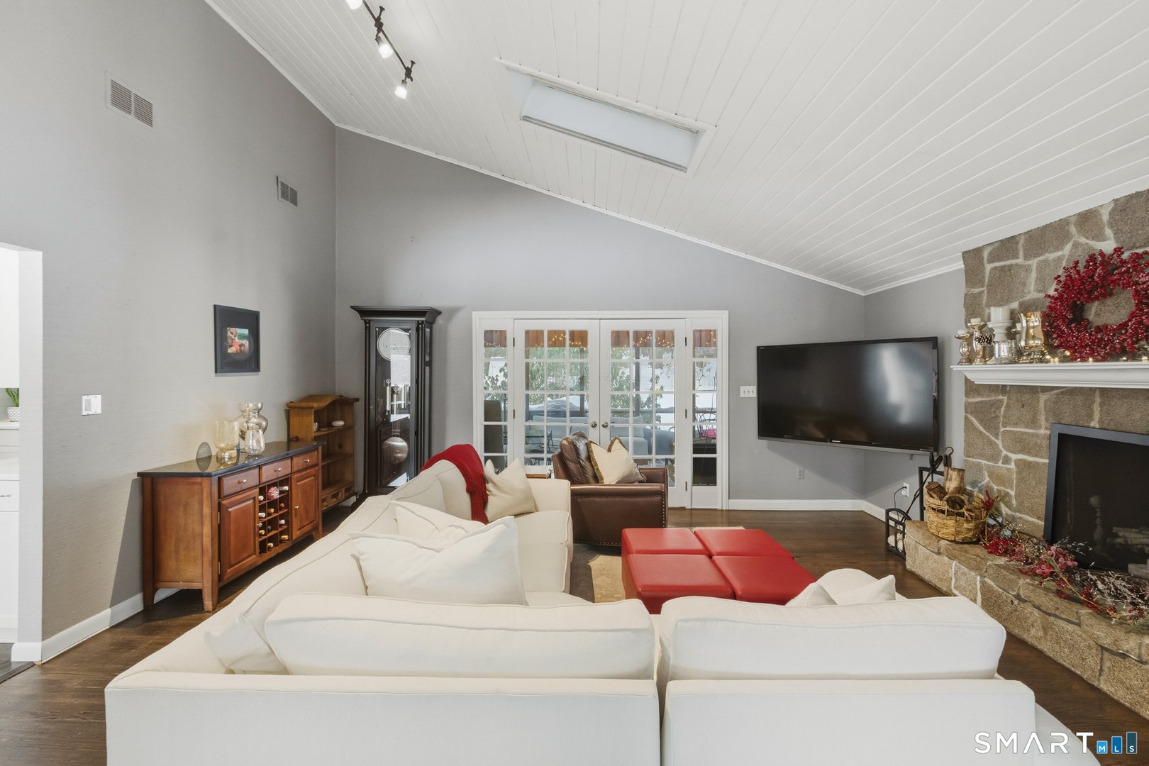 324 Old Farms Road Photo 12