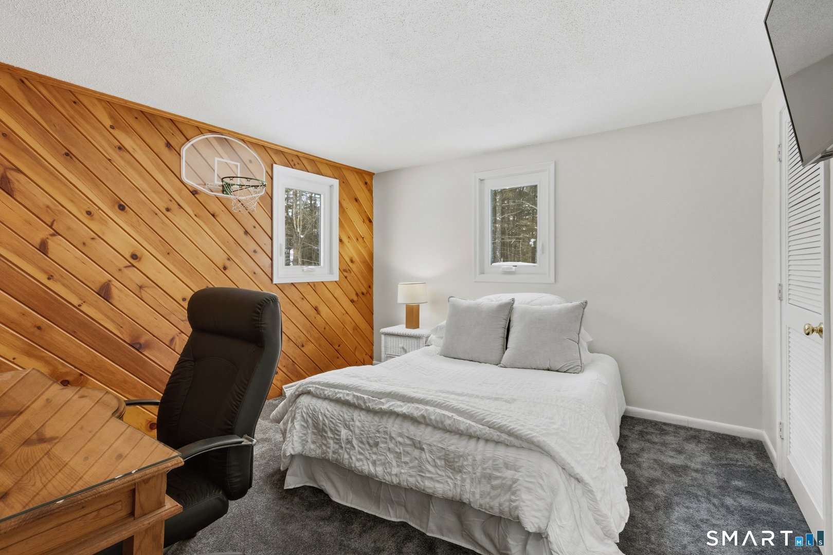 324 Old Farms Road Photo 23