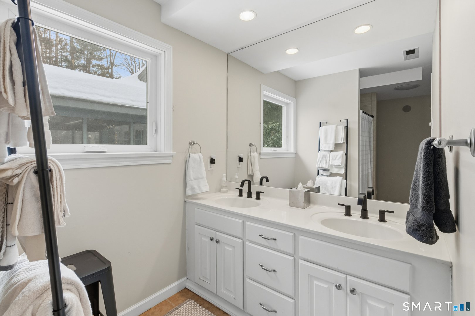 324 Old Farms Road Photo 35