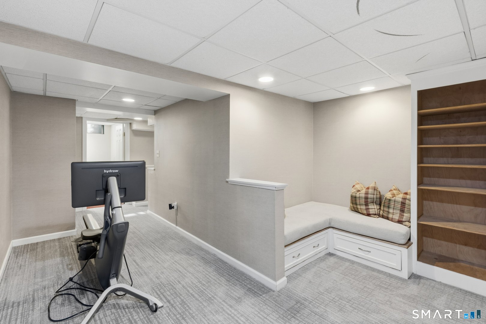 324 Old Farms Road Photo 37