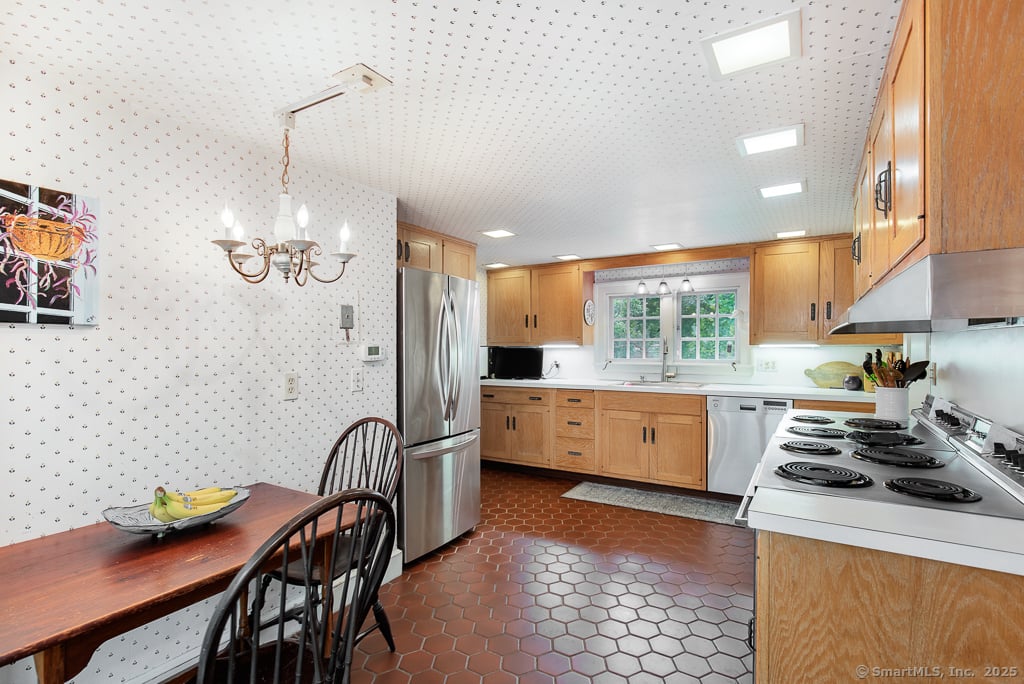 71 Beecher Road Photo 13