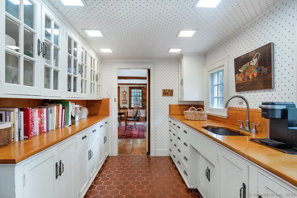 71 Beecher Road Photo 15