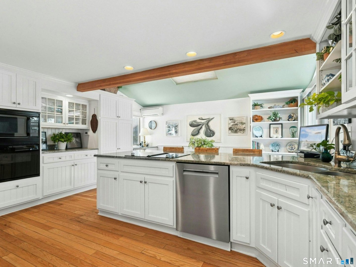 6 Richmond Road Photo 9