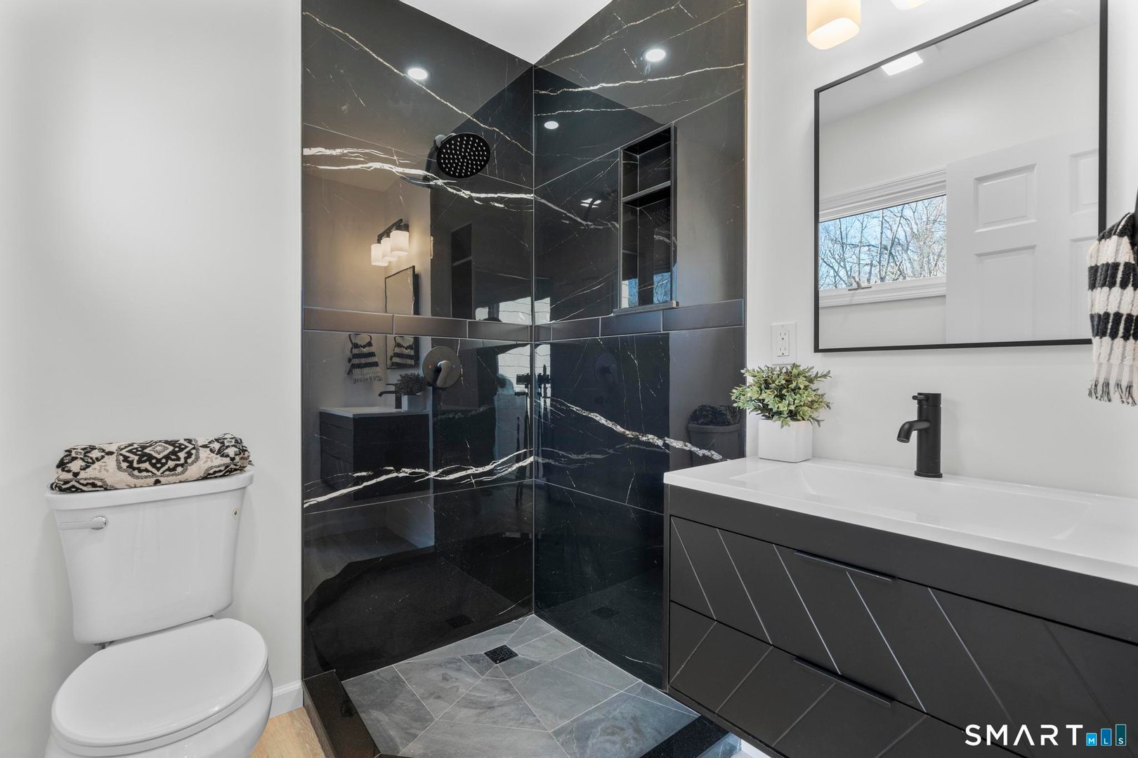 309 Twin Lakes Road Photo 11